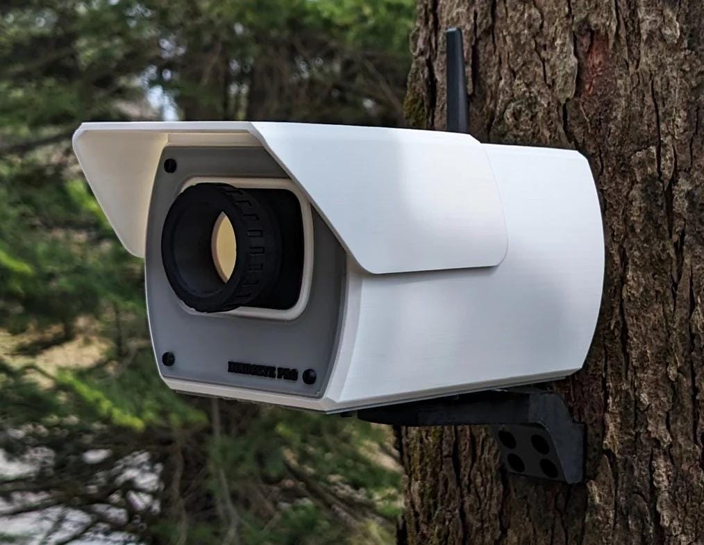 Security Camera Birdhouse - 15 × 22 × 14 cm - Novelty Outdoor Bird House