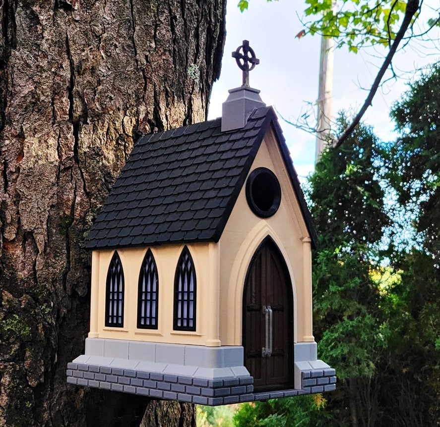 Gothic Chapel Birdhouse | 14 x 18 x 22 cm Whimsical Garden Décor Gift