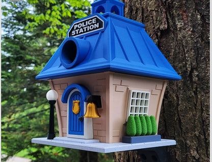 Police Station Birdhouse | 15×15×21cm Novelty Garden Décor Gift