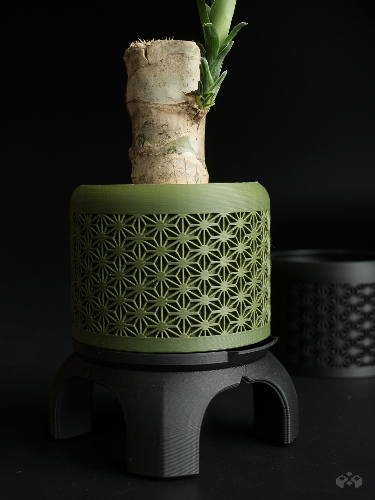 Kumiko Bonsai Planter with Legs