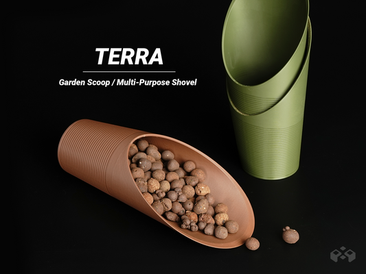 Garden Scoop – Multi-Purpose Shovel