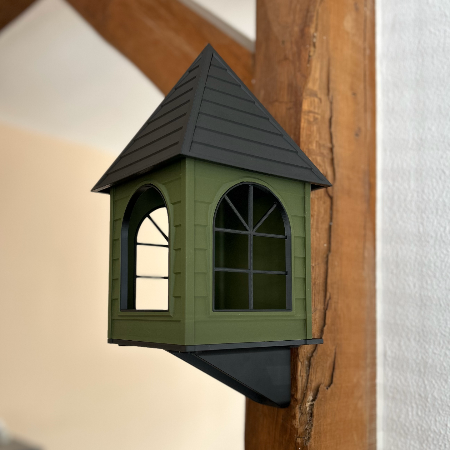 Classic Bird Feeder House with Mounting Bracket (PETG Outdoor-Safe)