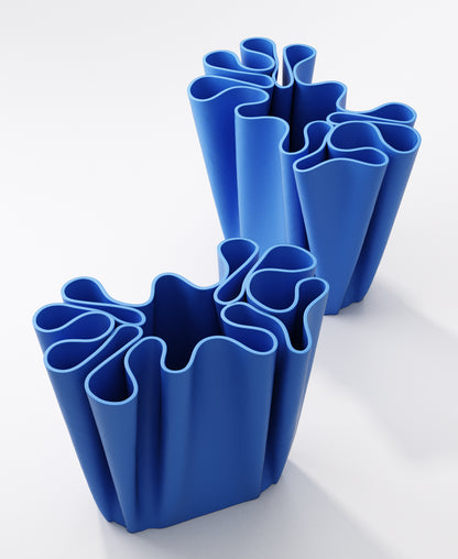 Fold Vase – Sculptural Flow Design | 22×17×20 cm