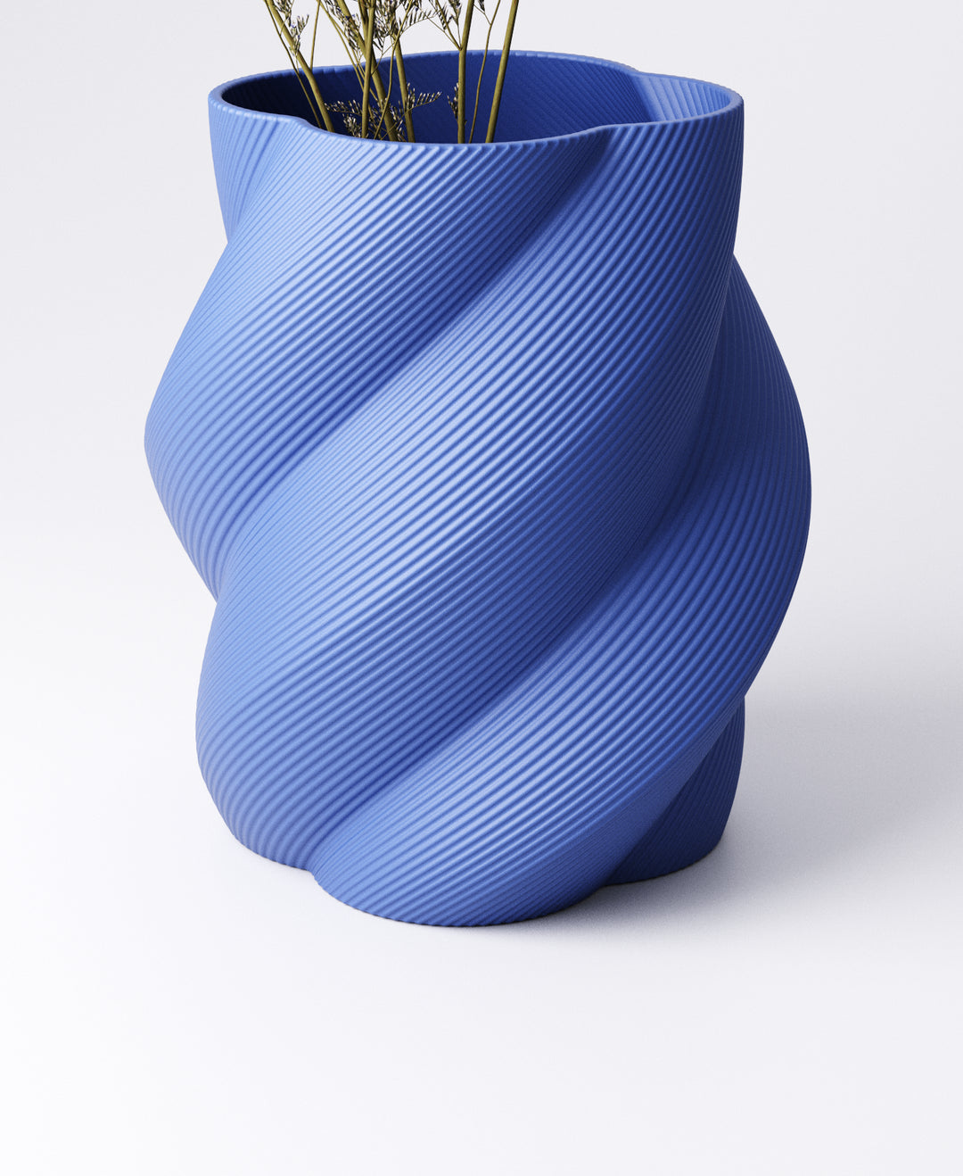 Twist Vase – Sculptural Helix Design | 15×15×18 cm
