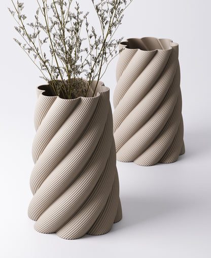 Spiral Vase – Bold Wide Spiral Design | 14×14×19 cm
