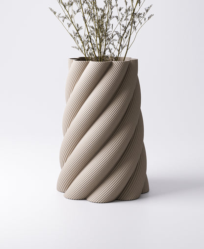 Spiral Vase – Bold Wide Spiral Design | 14×14×19 cm