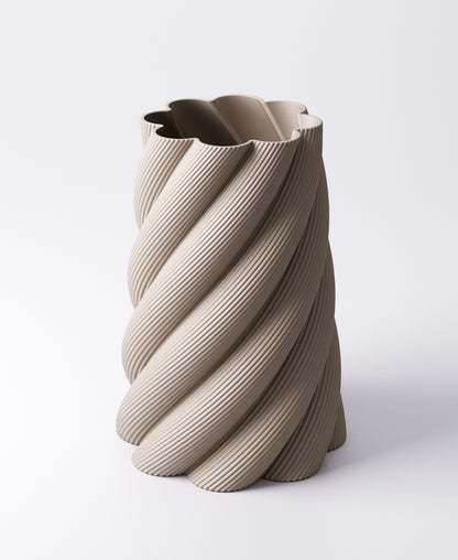 Spiral Vase – Bold Wide Spiral Design | 14×14×19 cm