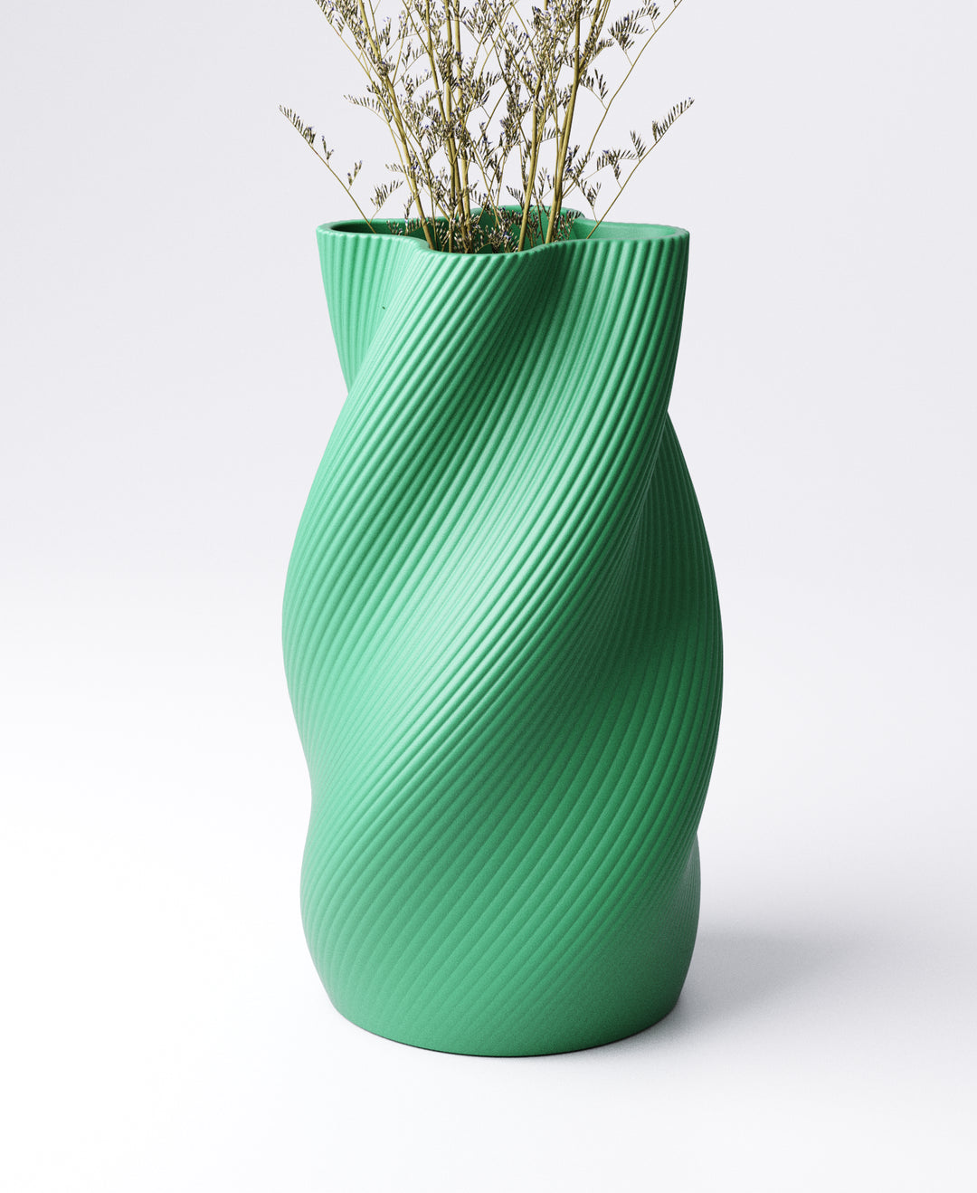 Spiral Vase – Twisted Rib Design | 11×11×18 cm