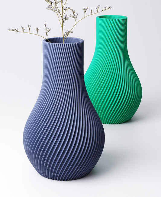 Spiral Vase – Curved Rib Design | 11×11×18 cm