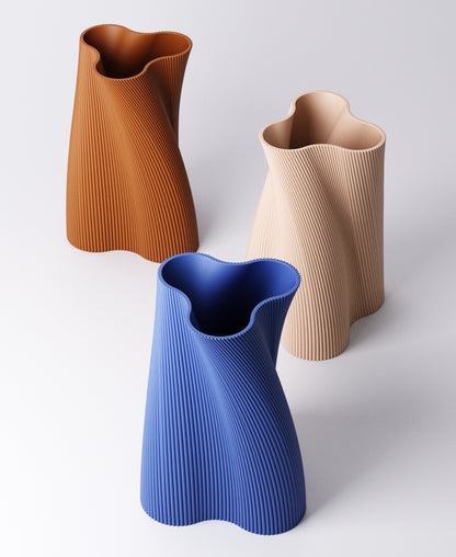 Ripple Vase – Gentle Wave Design | 12×12×14 cm