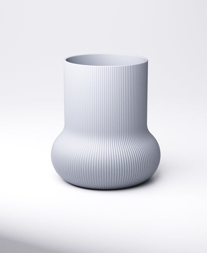 Bulb Vase – Ribbed Cylinder Base | 14×14×15 cm