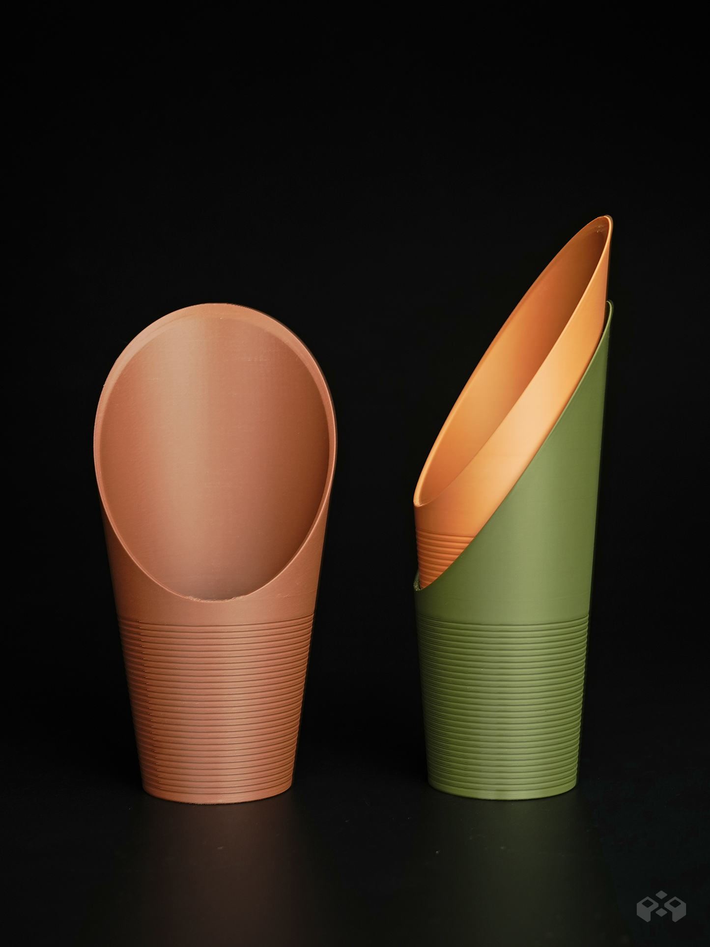 Garden Scoop – Multi-Purpose Shovel