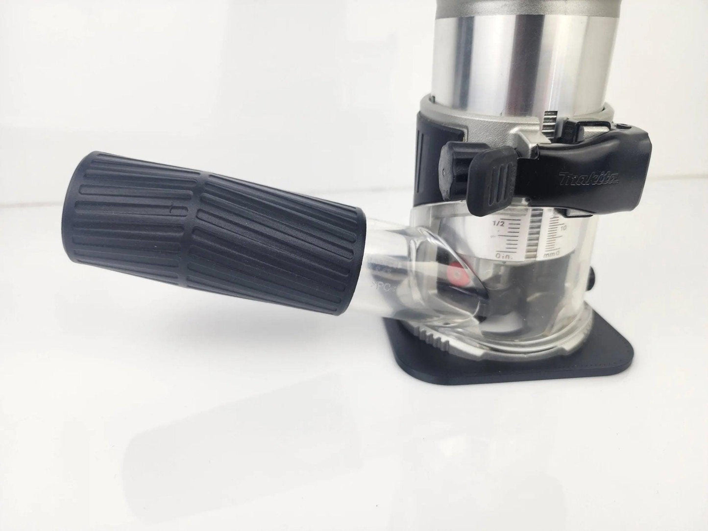 Makita 18V Router Vacuum Adaptor | Dust Collection Accessory for 18V Routers & Clean Workspaces