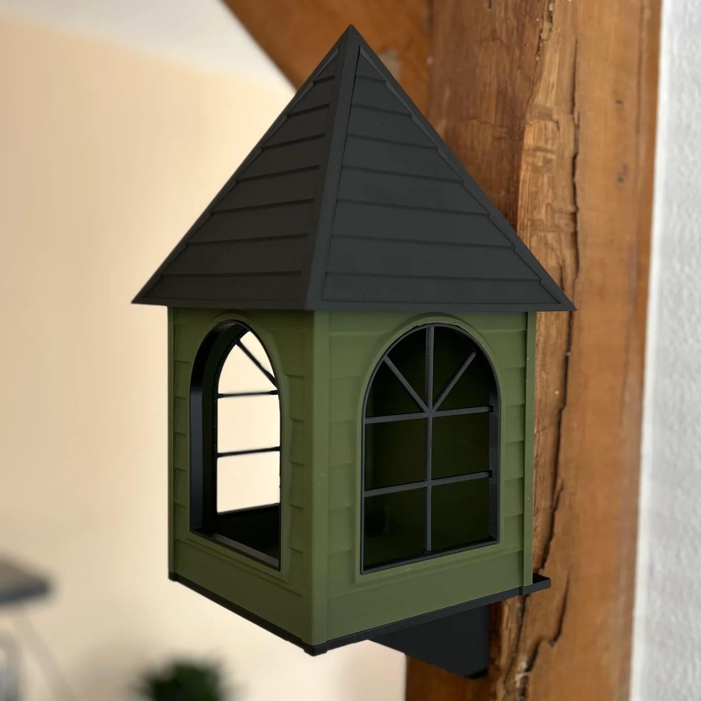 Classic Bird Feeder House with Mounting Bracket (PETG Outdoor-Safe)