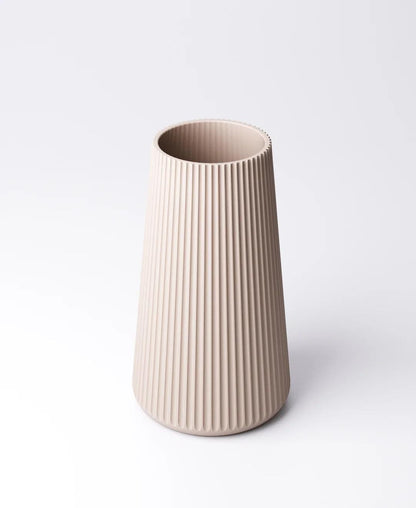 Tapered Ribbed Vase - Wide or Narrow Rib | 11×11×18 cm