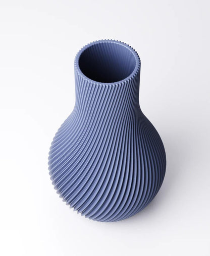 Spiral Vase - Curved Rib Design | 11×11×18 cm