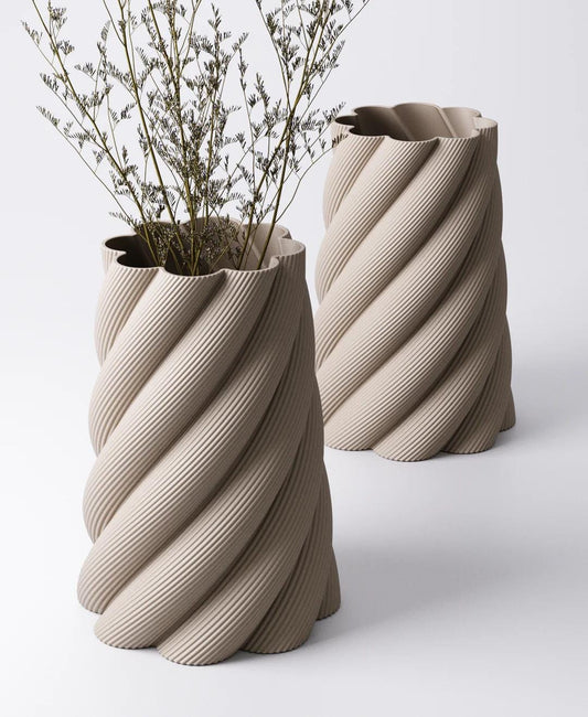 Spiral Vase - Bold Wide Spiral Design | 14×14×19 cm