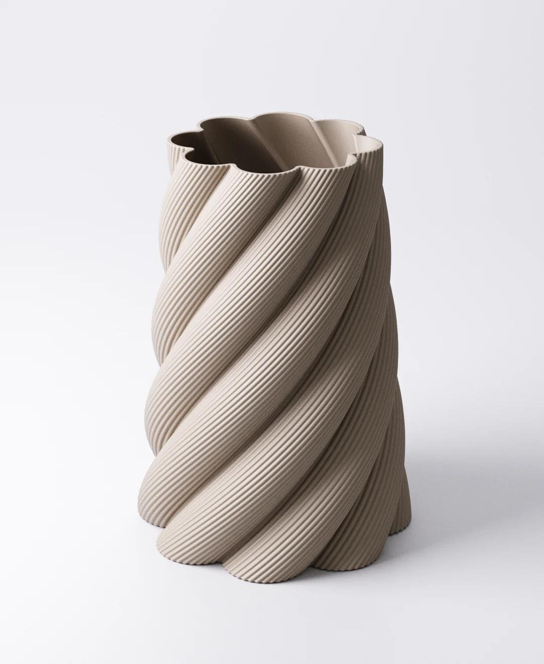 Spiral Vase - Bold Wide Spiral Design | 14×14×19 cm