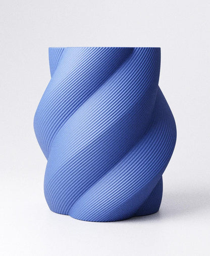 Twist Vase - Sculptural Helix Design | 15×15×18 cm