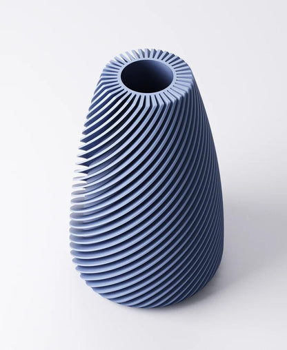 Fin Vase - Angled Ribbed Design | 12×12×18 cm