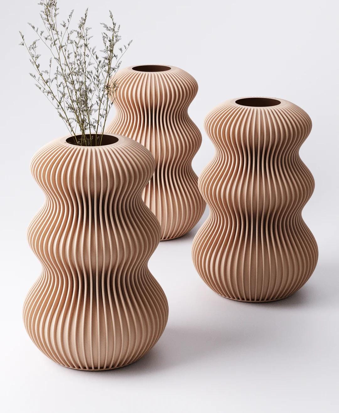 Fin Vase - Wavy Ribbed Design | 12×12×18 cm