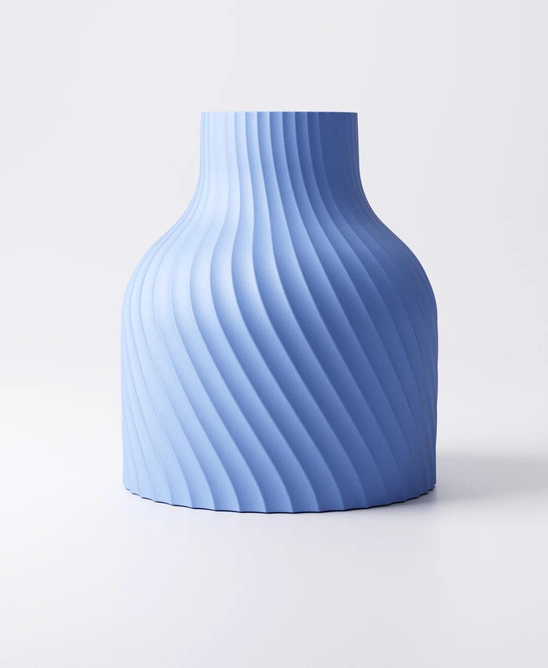 Ripple Vase - Flowing Wave Design | 13×13×18 cm