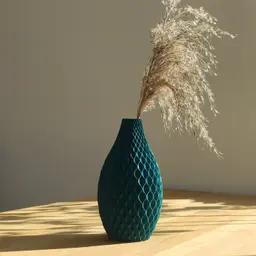 Twisted Vase – Sculptural Modern Vase – Dried
