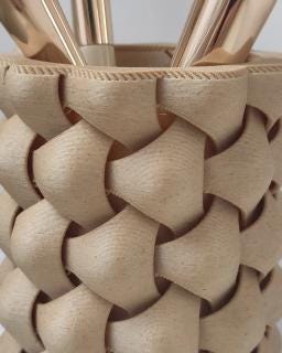 Modern Vase – Sculptural Modern Vase | Pen holder - vase mode