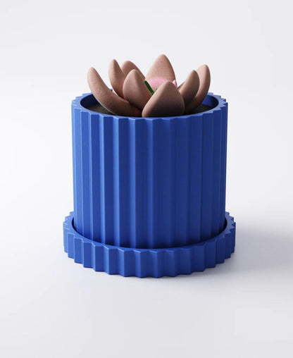 Pleated Planter with Drip Tray