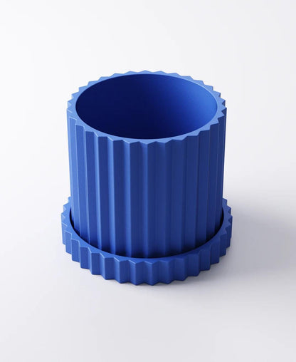 Pleated Planter with Drip Tray