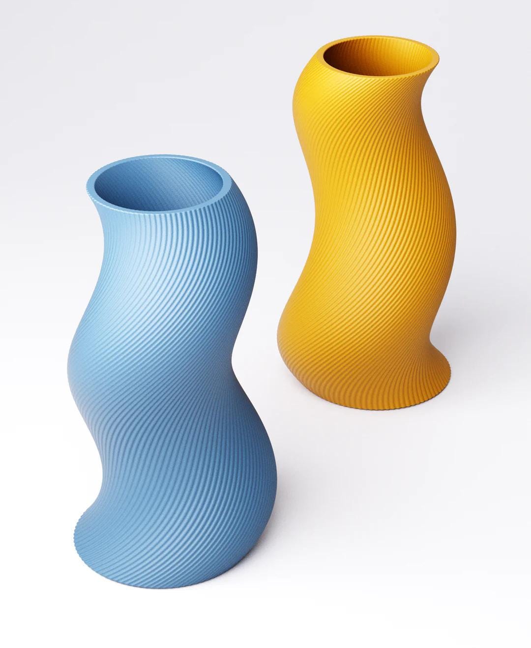 Spiral Vase - Curved Sculptural Spiral | 9×9×17 cm