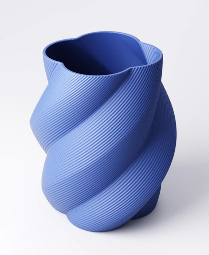 Twist Vase - Sculptural Helix Design | 15×15×18 cm