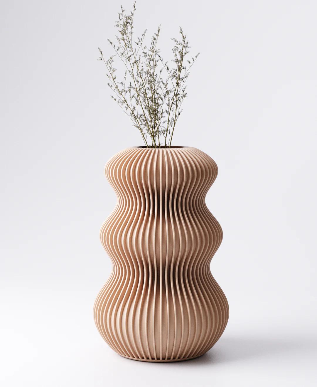 Fin Vase - Wavy Ribbed Design | 12×12×18 cm