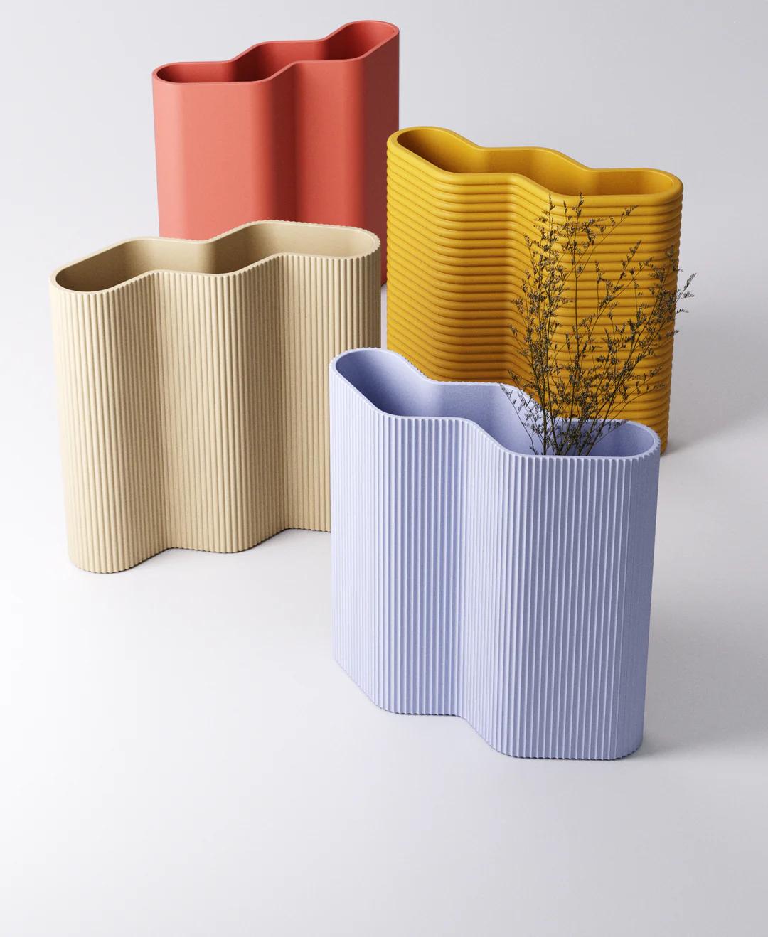 Zigzag Vase - Horizontal Ribbed Texture | 16×5.5×15 cm | Dried Flowers