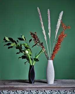 Meek Vase