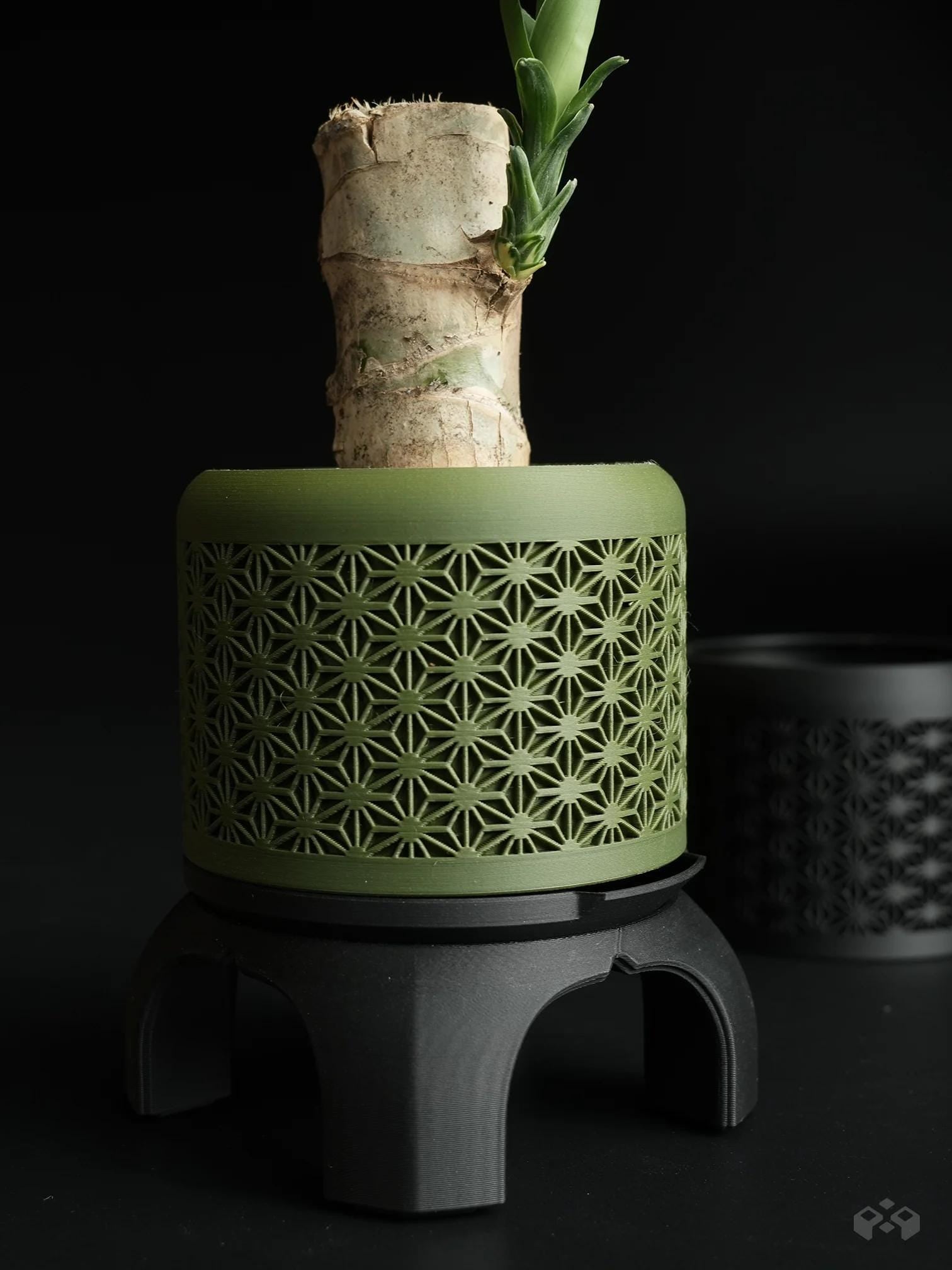 Kumiko Bonsai Planter with Legs