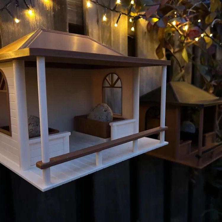 Classic Barn-Style Bird Feeder with Removable Roof | Outdoor Garden