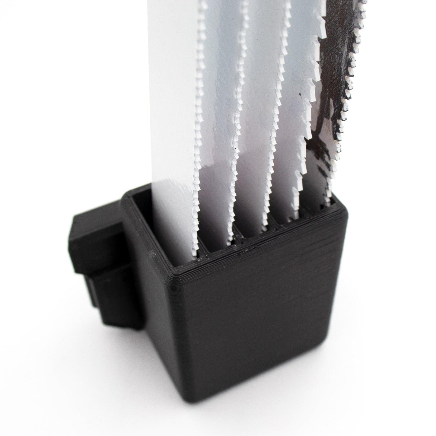 https://cdn.shopify.com/s/files/1/0682/8821/7240/files/blades.jpg?v=1732779309