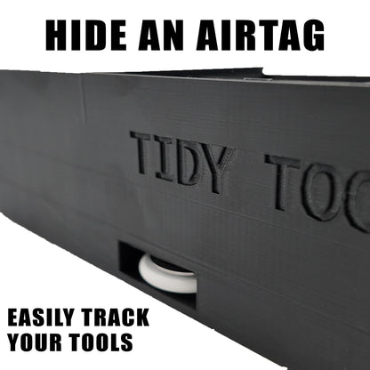 https://cdn.shopify.com/s/files/1/0682/8821/7240/files/airtag_2ac61586-5fa8-4183-a458-c7a84b382025.jpg?v=1758656072