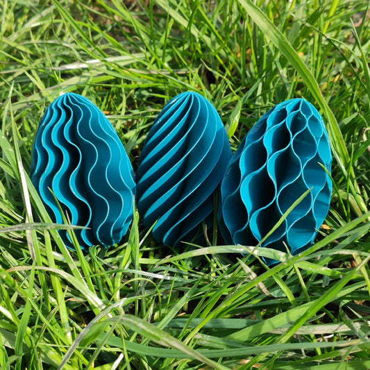 Twisted Vase – Sculptural Modern Vase | Wavy Easter Eggs